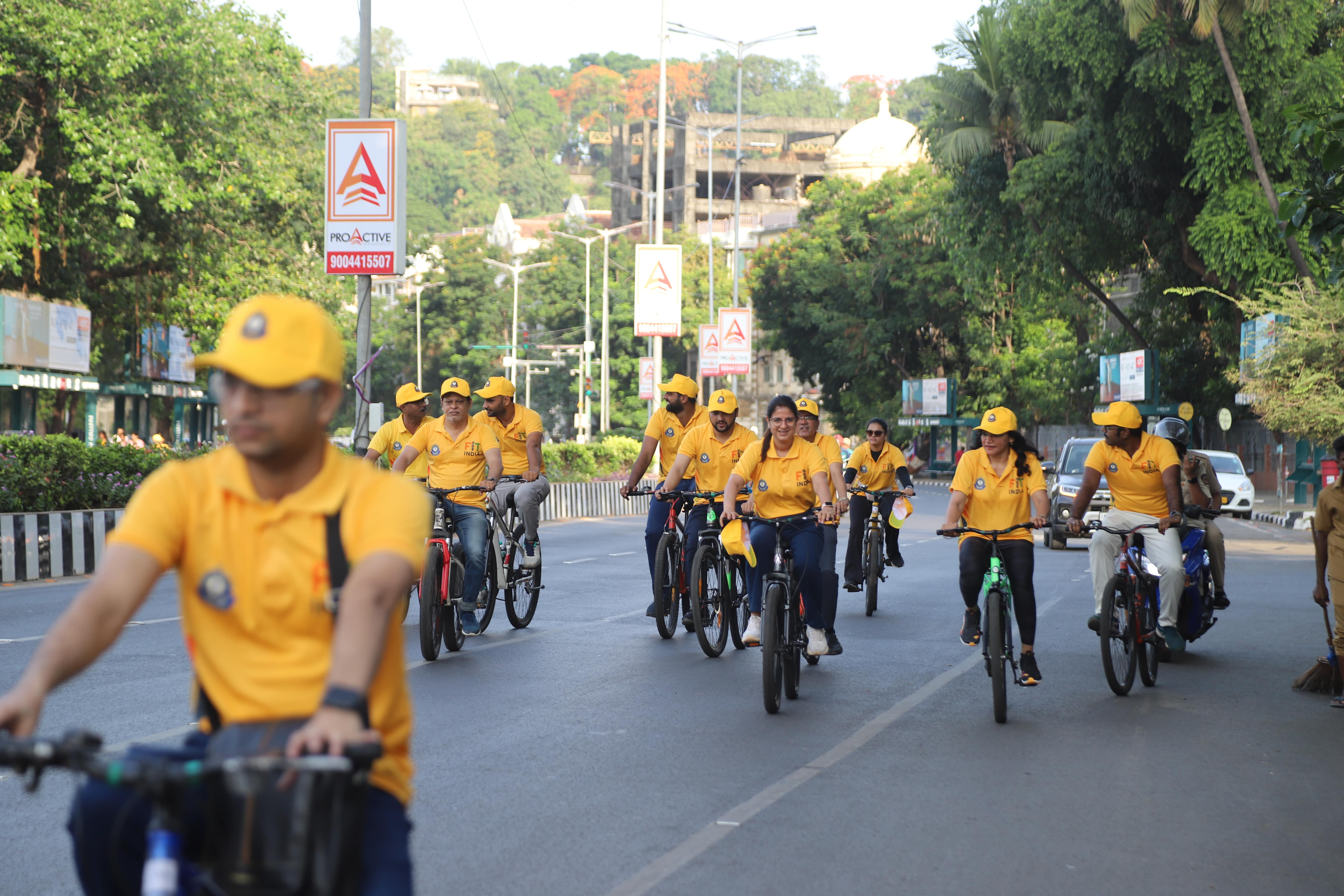 Group of cyclists at the start of a marathon